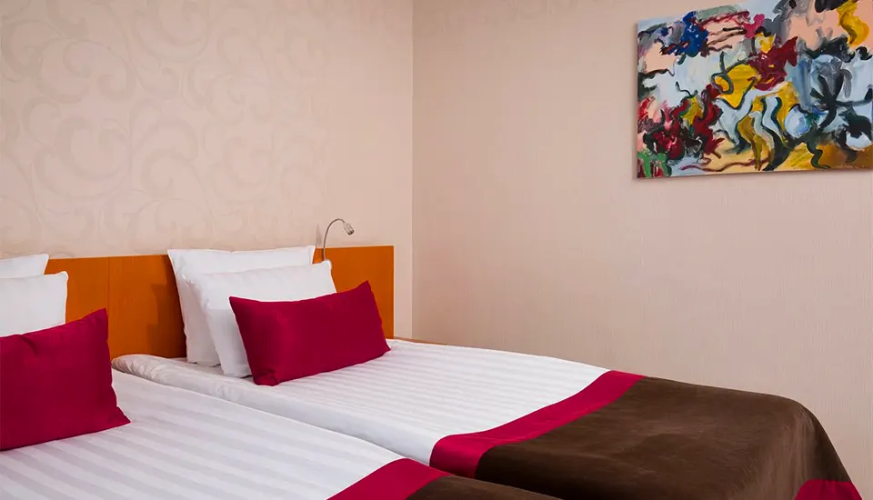 هتل سیتی تل اوکتیابرسکایا سن پترزبورگ